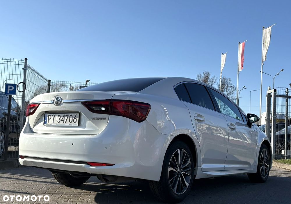 Toyota Avensis 1.8 Premium - 8
