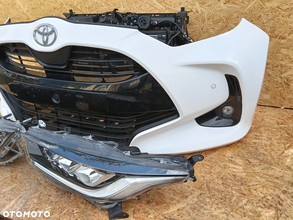 zderzak pas przedni belka błotnik chłodnice lampy Toyota Yaris IV 1.5 Hybrid - 32