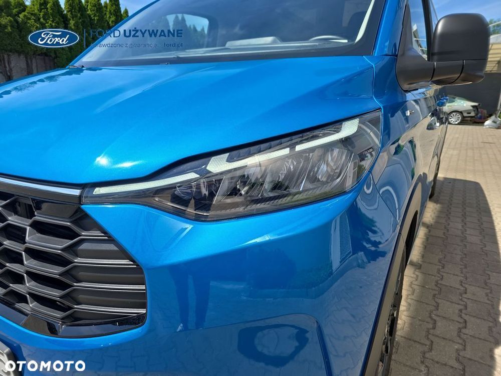 Ford Tourneo Custom - 4