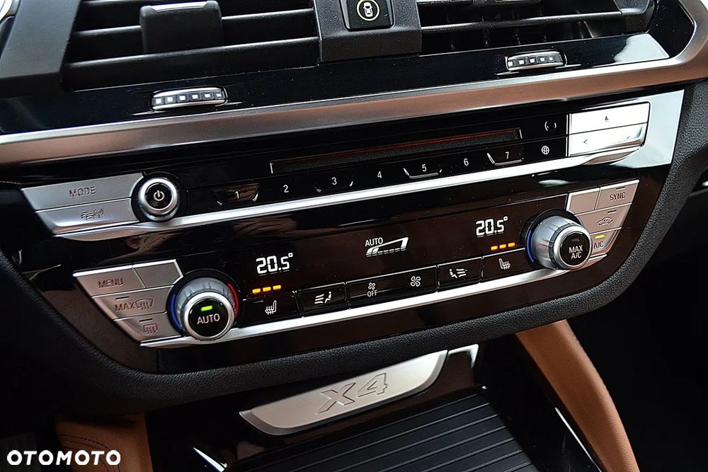 BMW X4 xDrive20d xLine sport - 30