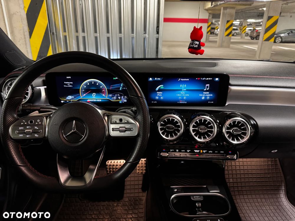 Mercedes-Benz CLA 250 7G-DCT AMG Line - 13