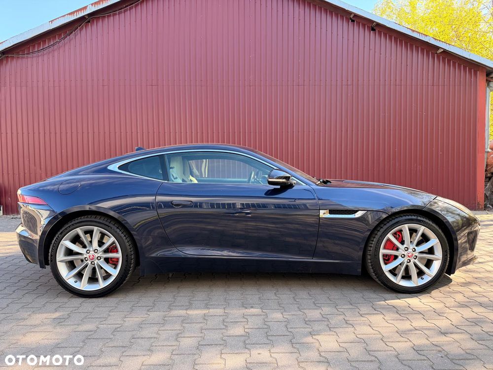 Jaguar F-Type - 10
