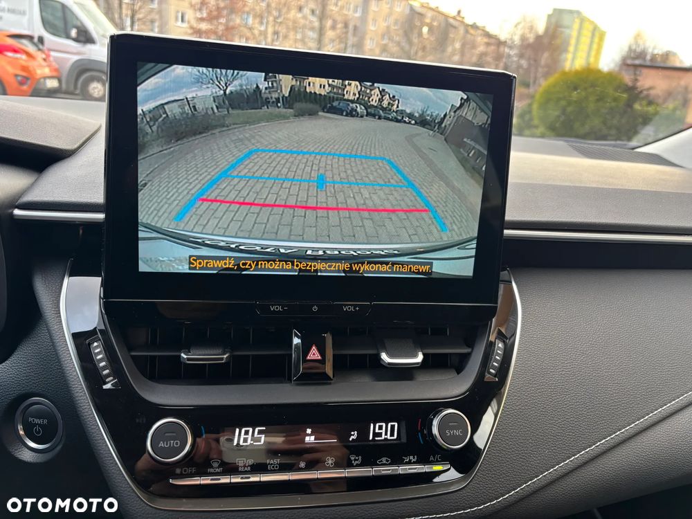 Toyota Corolla 1.8 Hybrid Comfort - 27