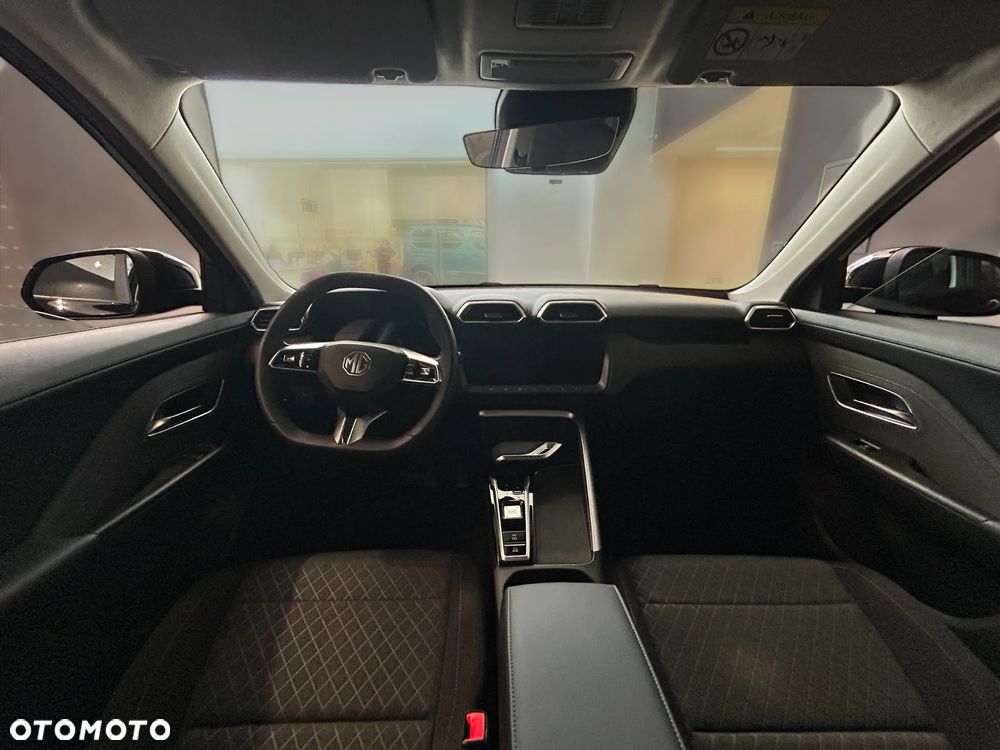 MG ZS Hybrid+ - 23