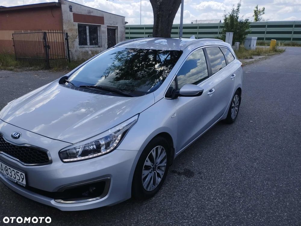 Kia Ceed - 8