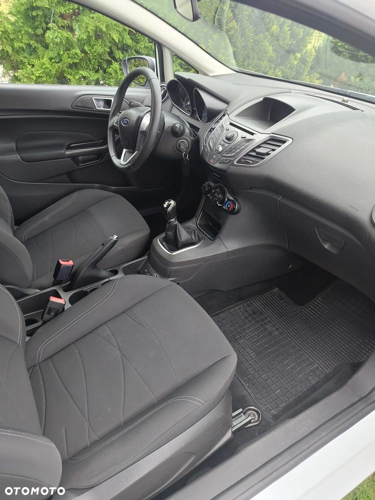 Ford Fiesta 1.5 TDCi SYNC Edition - 13