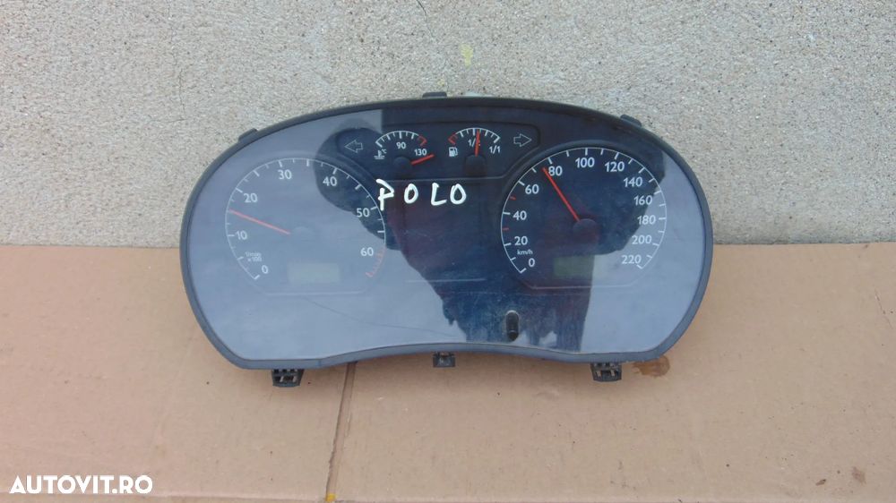 Ceasuri bord VW Polo 9N 1.2 benzina an 2002-2007 cod 6Q0920820N - 1