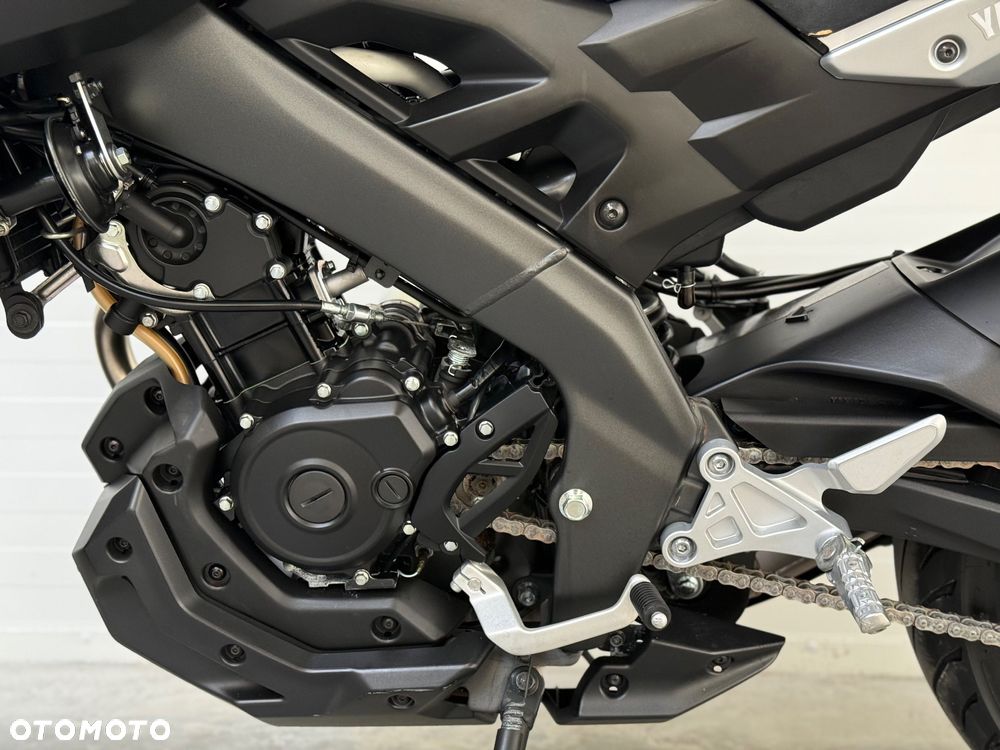 Yamaha MT - 30