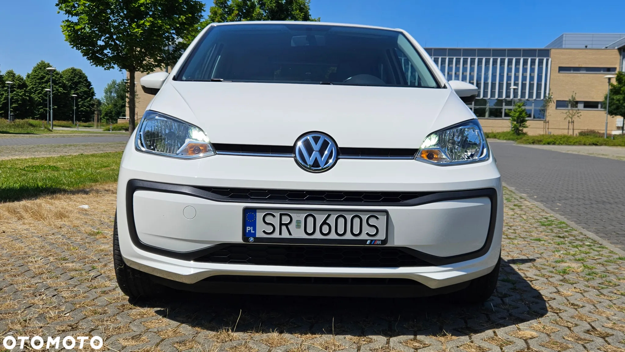 Volkswagen up! 1.0 move - 12