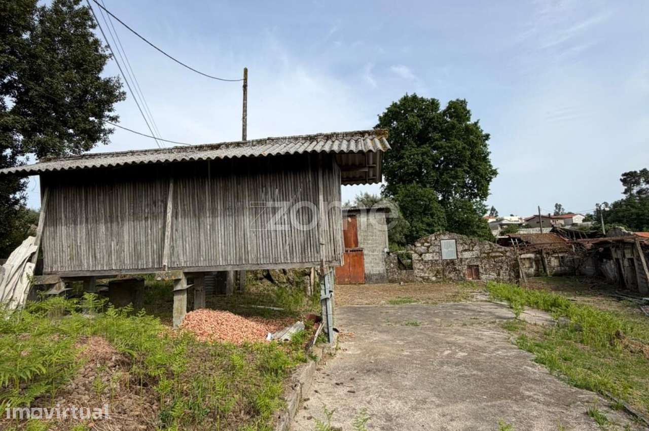 Casa para Restauro no centro de Paredes - Grande imagem: 5/19