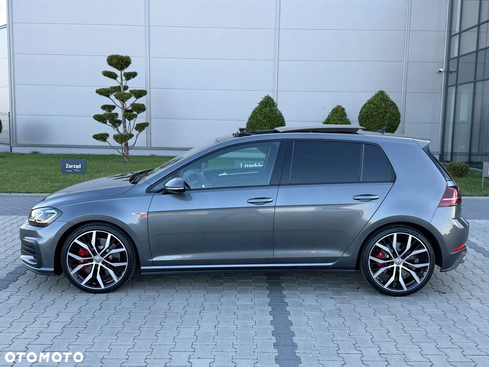 Volkswagen Golf GTI (BlueMotion Technology) DSG Performance - 3