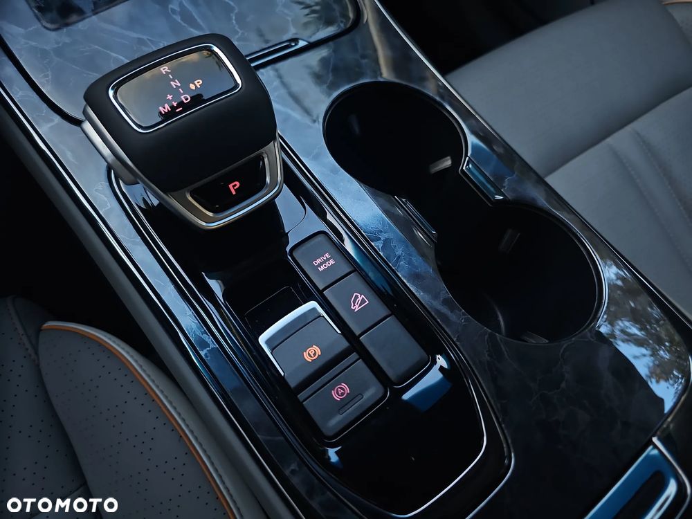 Forthing U Tour 1.5 DVVT GDI DCT - 23