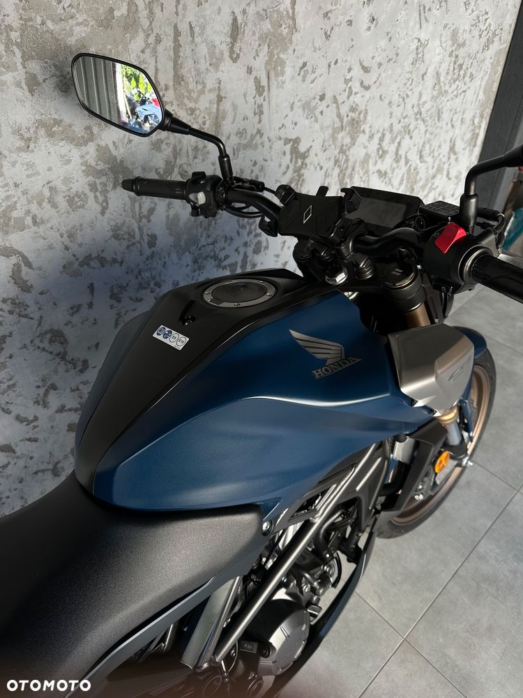 Honda CB - 3