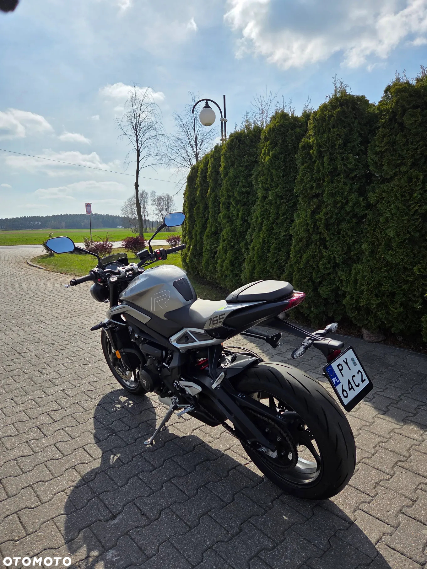 Triumph Street Triple - 4