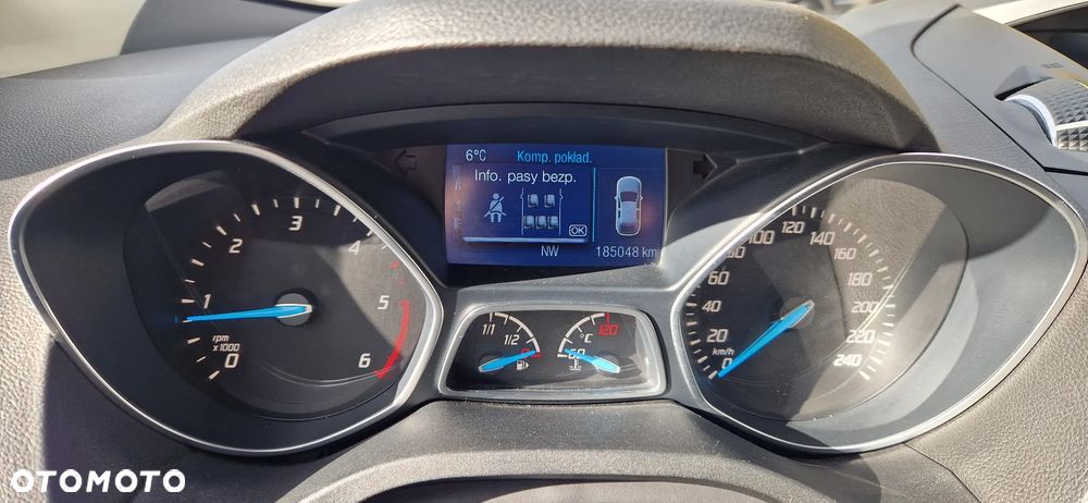 Ford Kuga 2.0 TDCi 2x4 Titanium - 12