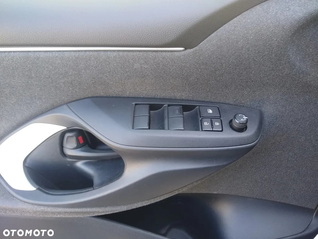 Toyota Yaris - 14