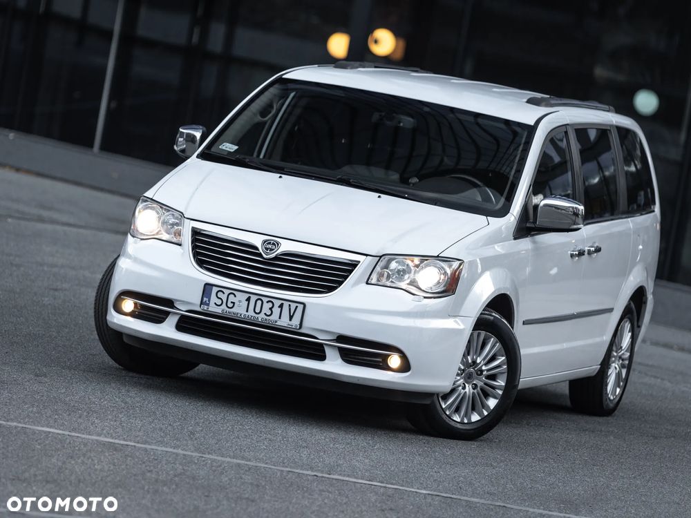 Lancia Voyager 3.6 Platinum - 4