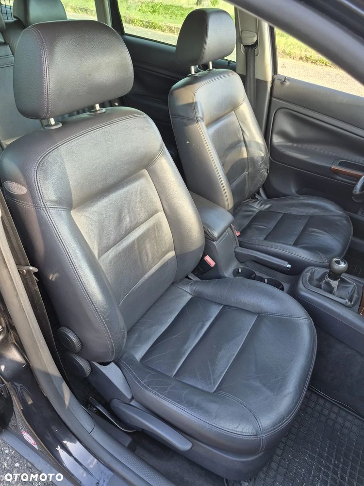 Volkswagen Passat Variant 2.0 TDI DPF Highline - 9