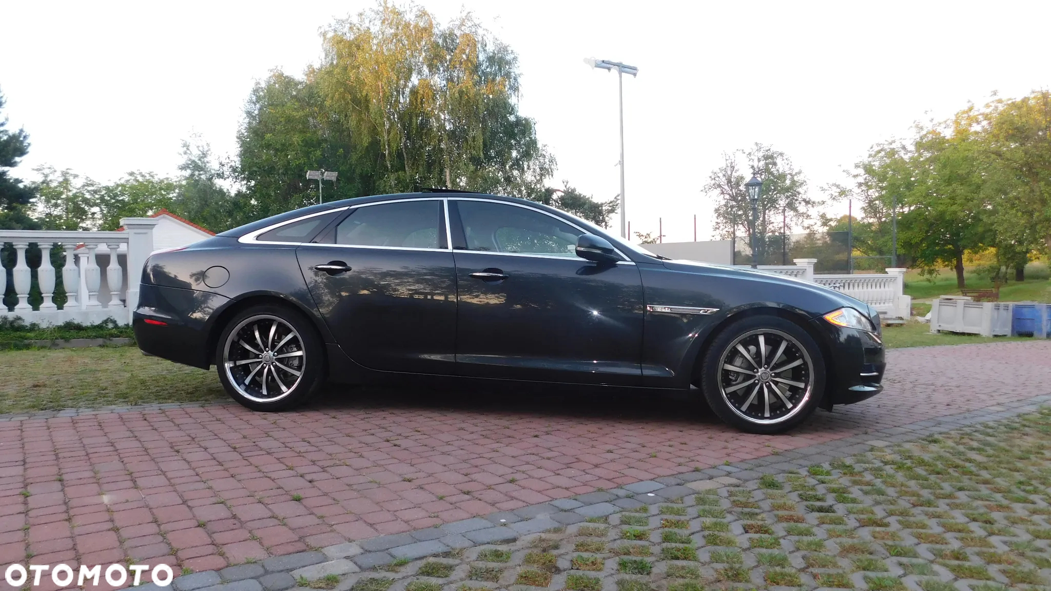 Jaguar XJ 5.0 V8 LWB Premium Luxury - 34
