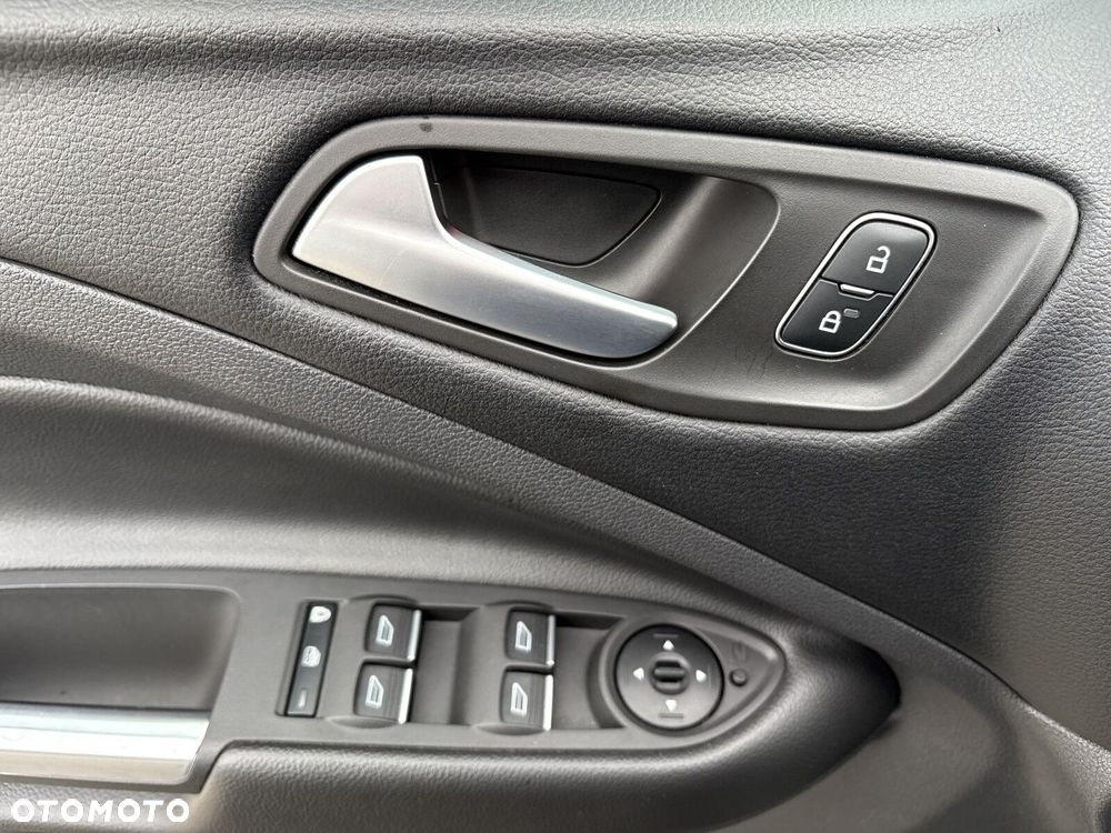 Ford Kuga 1.5 EcoBoost FWD Titanium - 13