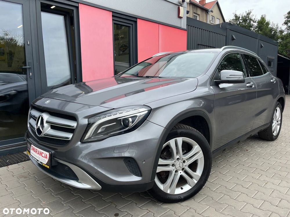 Mercedes-Benz GLA 200 7G-DCT UrbanStyle Edition - 2