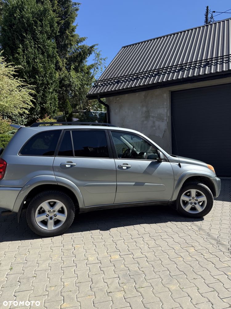 Toyota RAV4 - 3