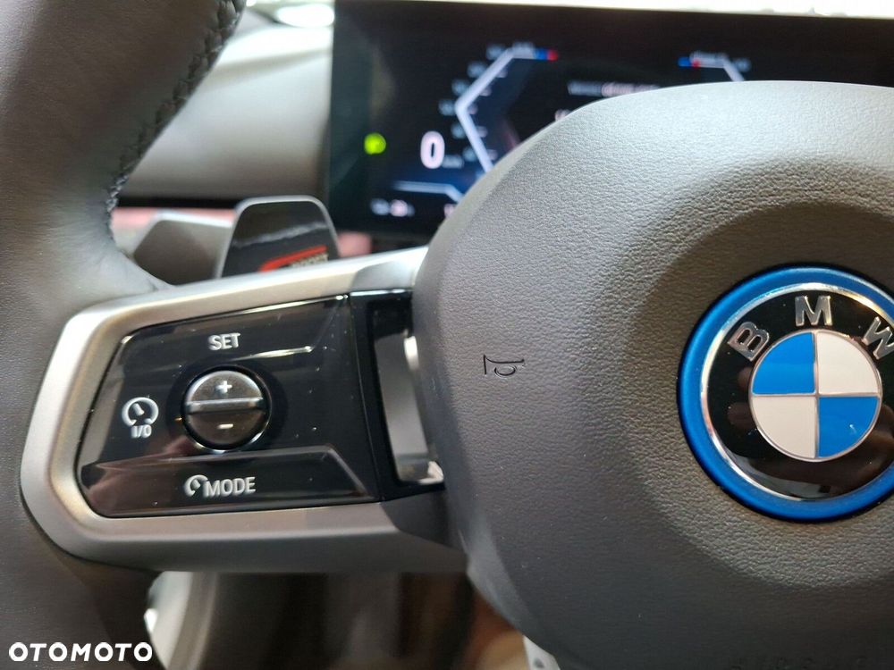 BMW i5 - 14