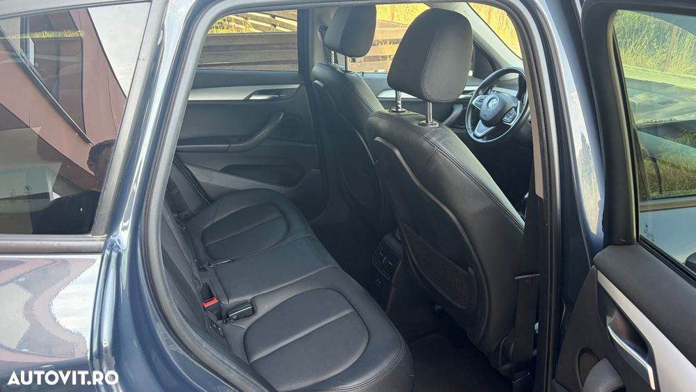 BMW X1 xDrive20i AT - 9