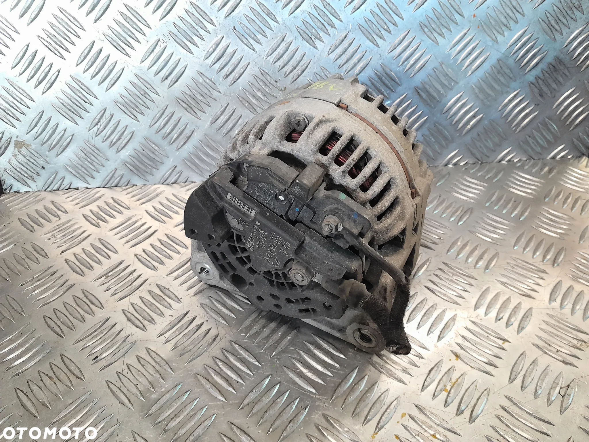 Alternator 100A OPEL Vectra C Zafira B Astra H 04-14r. 1.8 16v 55556067 - 3