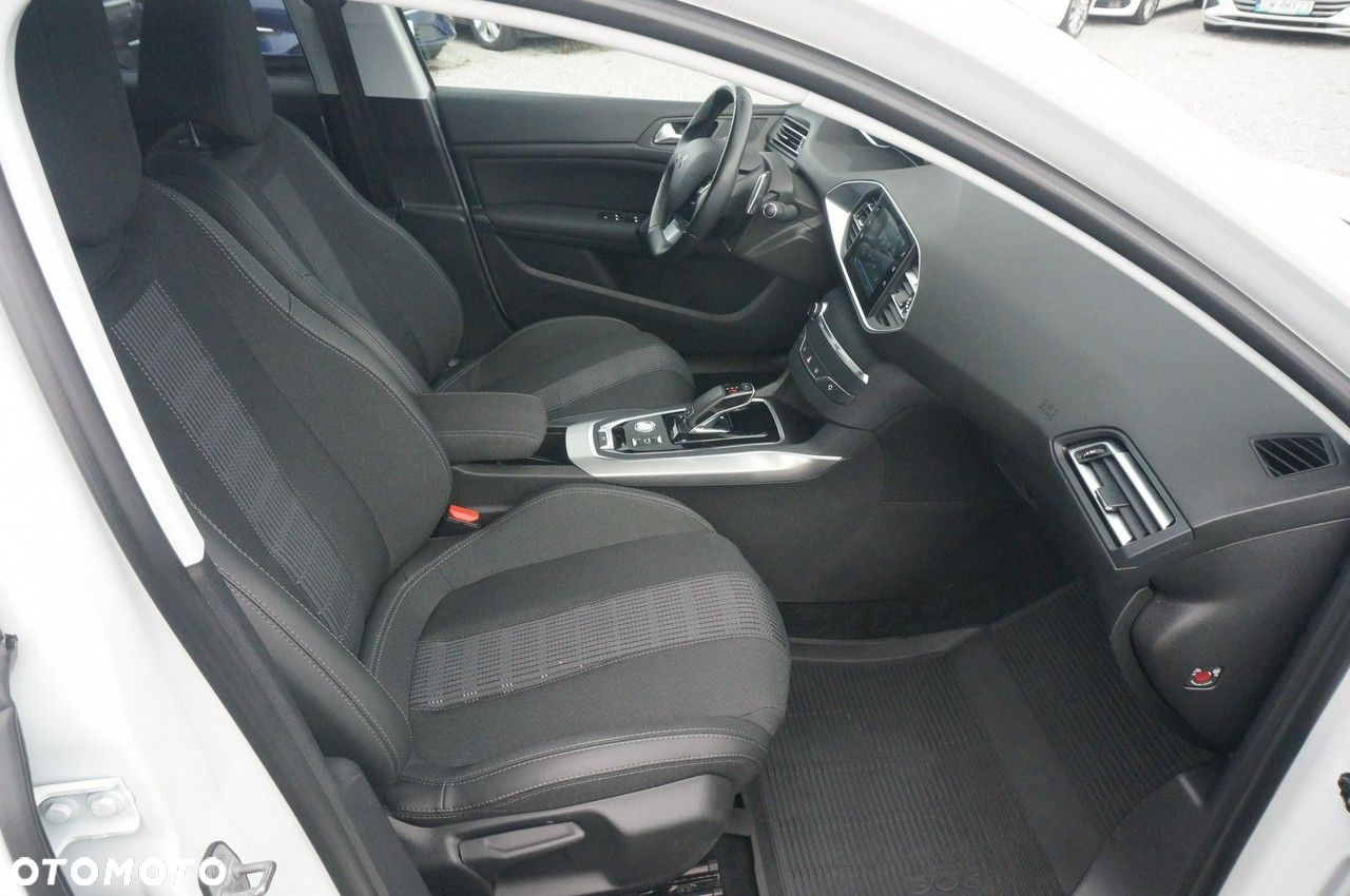 Peugeot 308 1.5 BlueHDi Allure Pack S&S EAT8 - 28