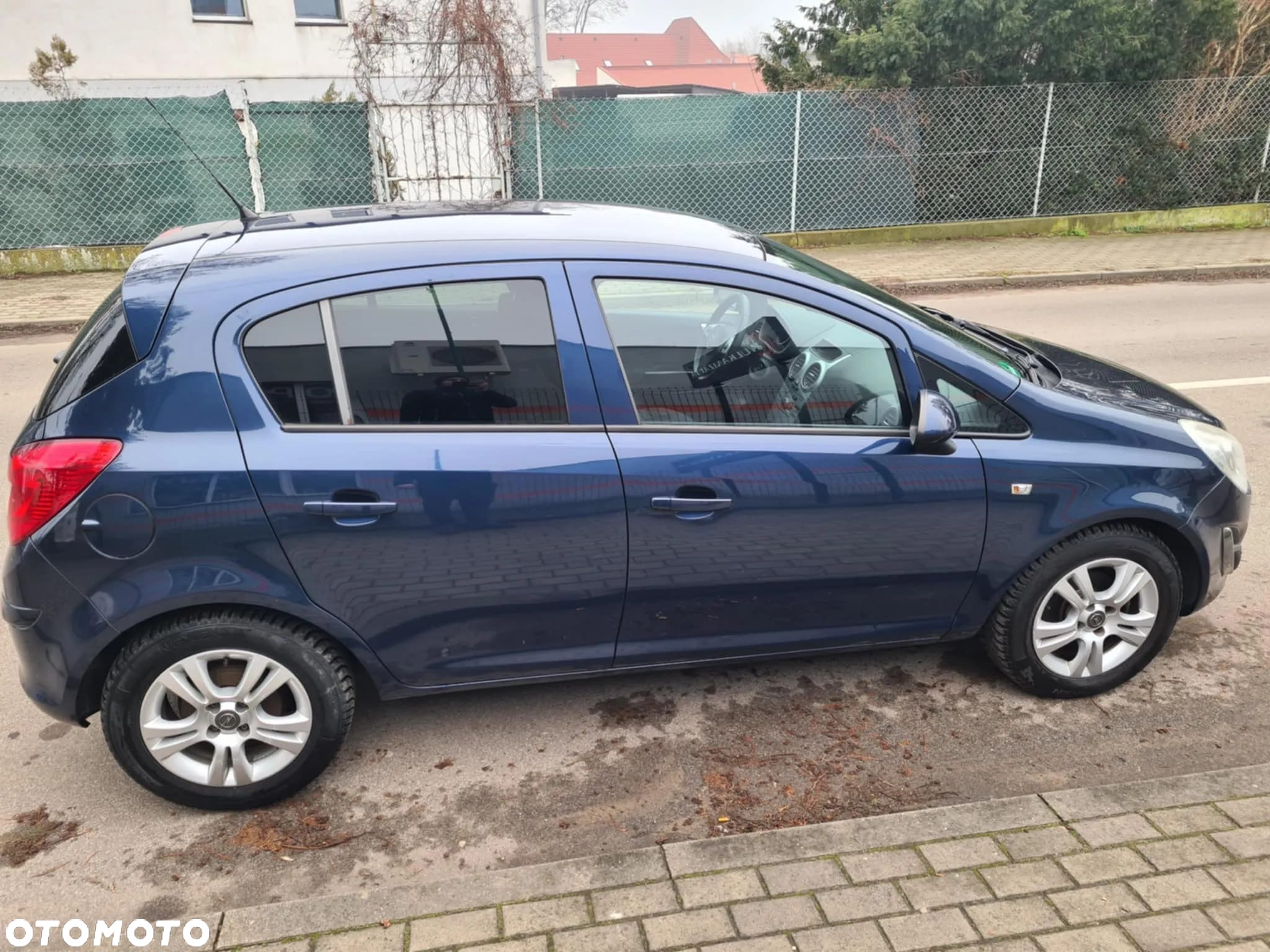 Opel Corsa 1.4 16V Innovation - 4