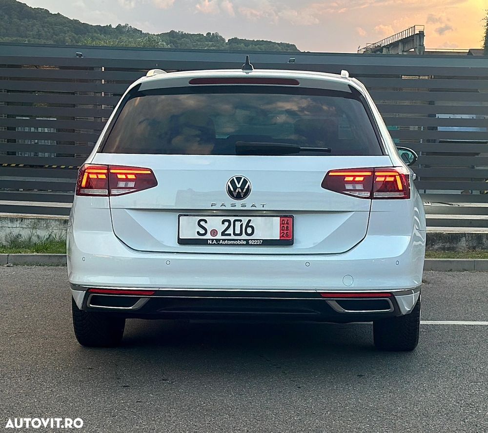 Volkswagen Passat 2.0 TDI DSG Highline - 30