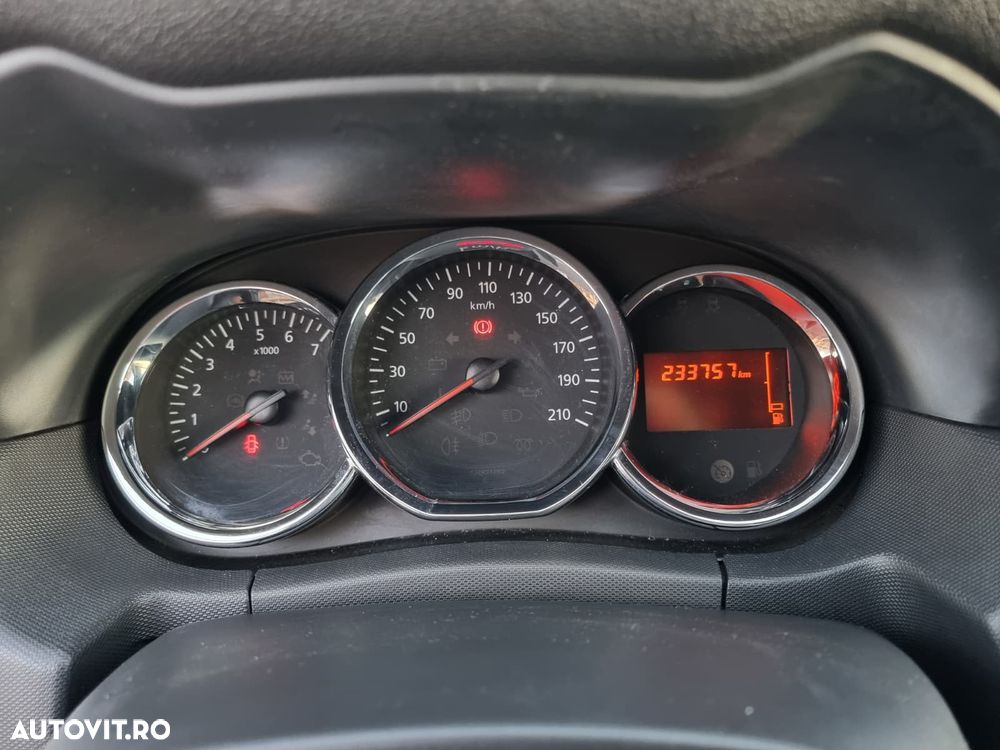 Dacia Duster 1.6 4x2 Laureate - 10