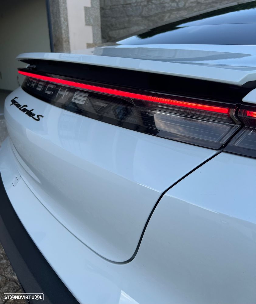 Porsche Taycan Turbo S - 26