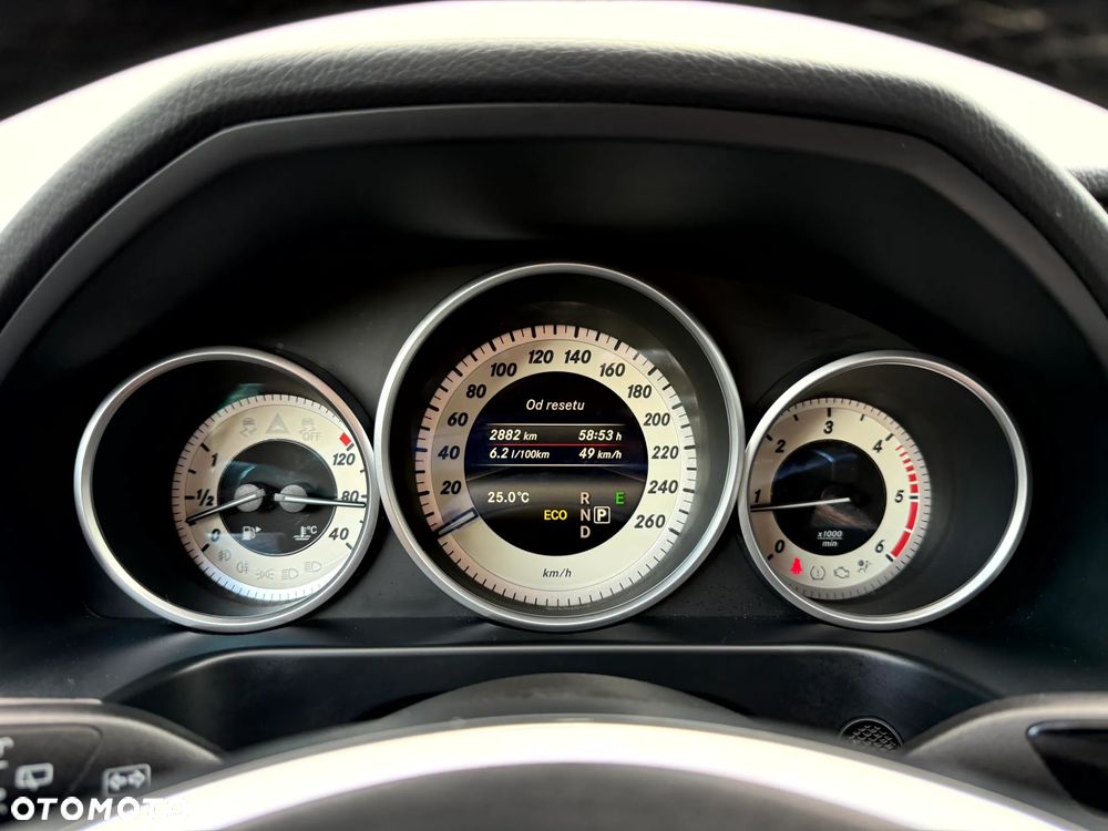 Mercedes-Benz Klasa E 220 CDI DPF BlueEFFICIENCY Automatik Avantgarde - 14