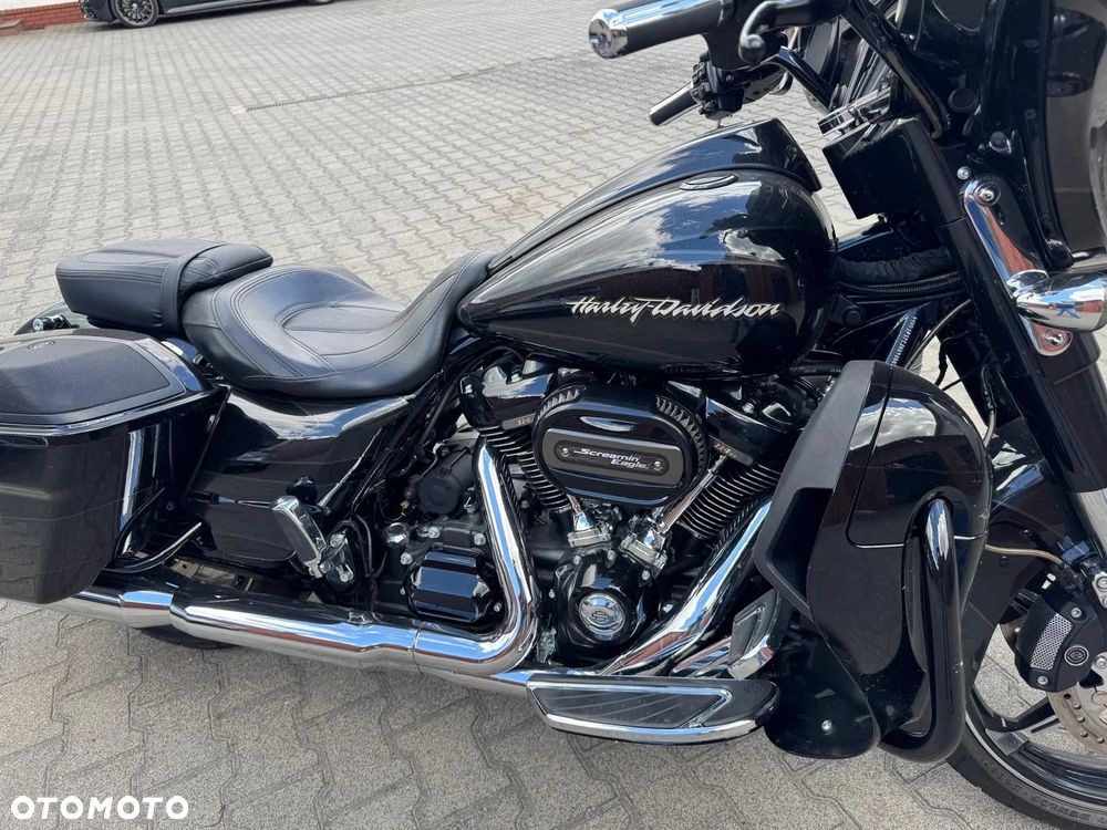 Harley-Davidson CVO Street Glide - 2