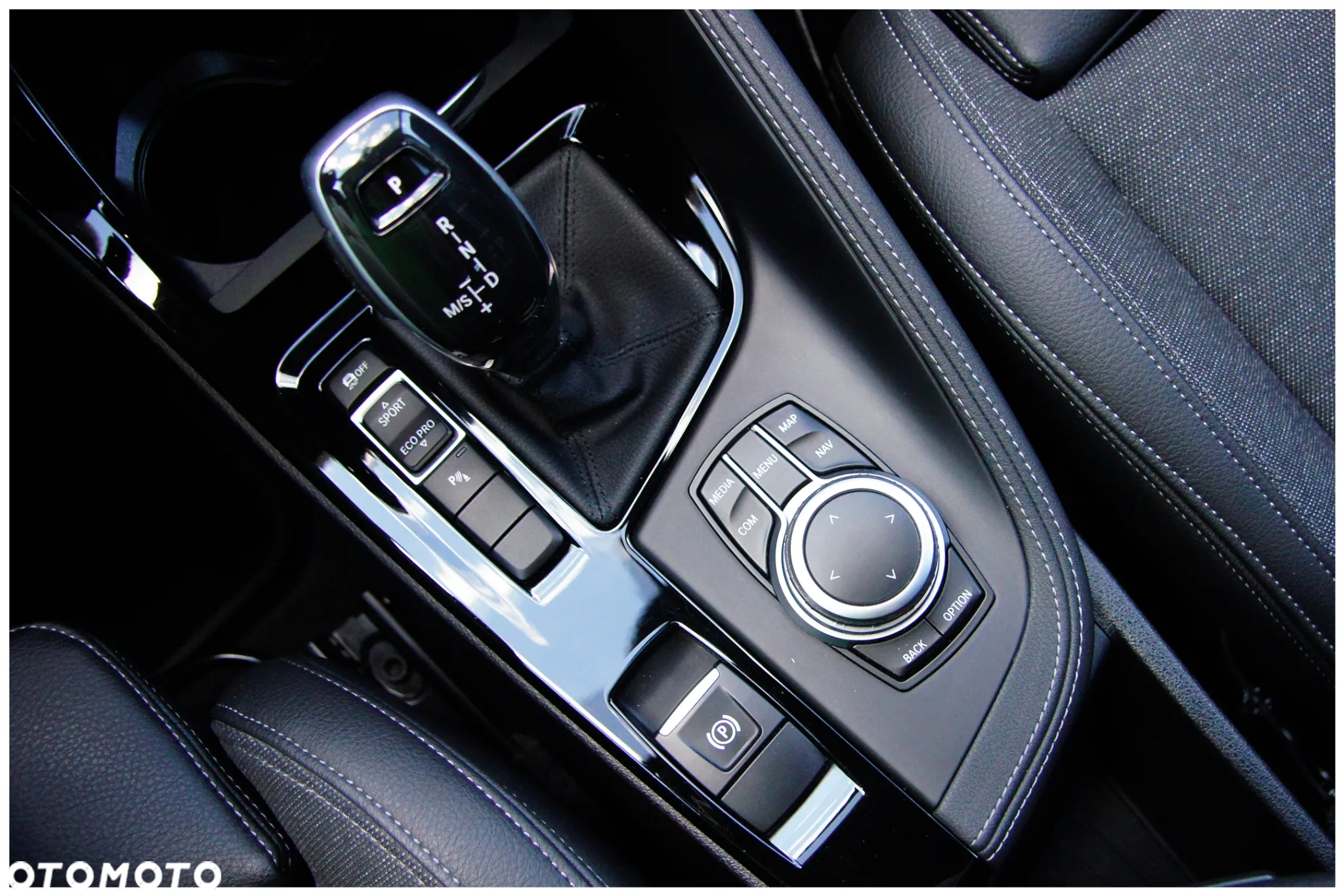 BMW X1 sDrive20i Sport Line - 17