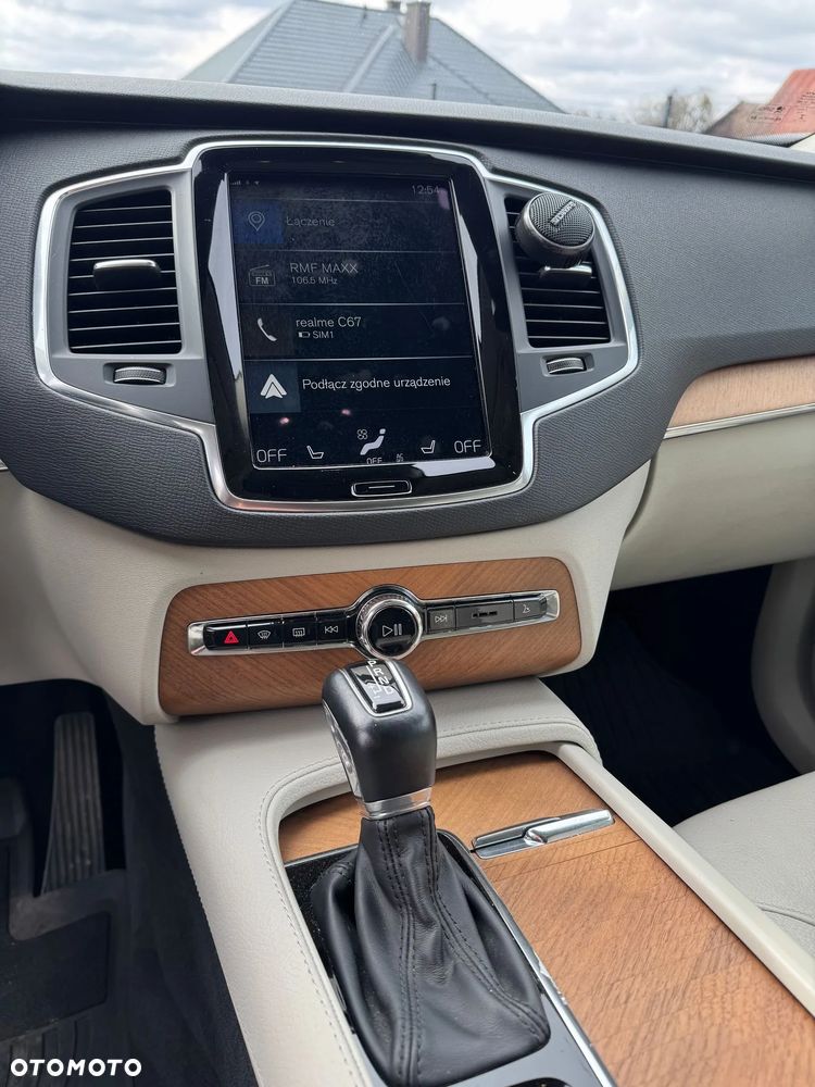 Volvo XC 90 T5 AWD Momentum 7os - 24