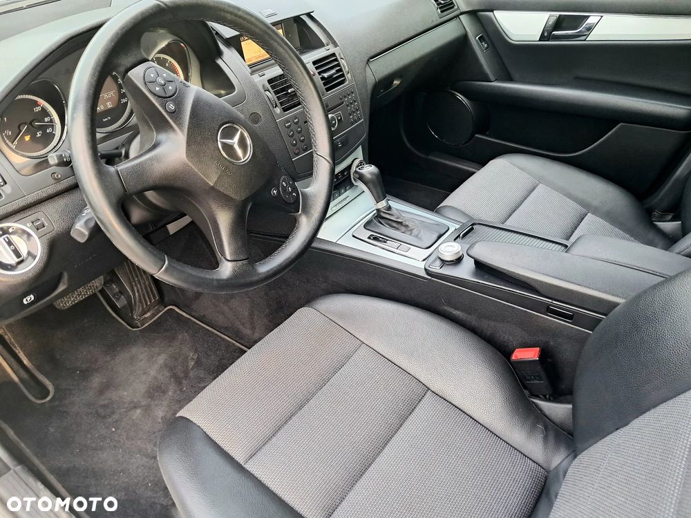 Mercedes-Benz Klasa C 200 CDI DPF Automatik BlueEFFICIENCY Avantgarde - 21