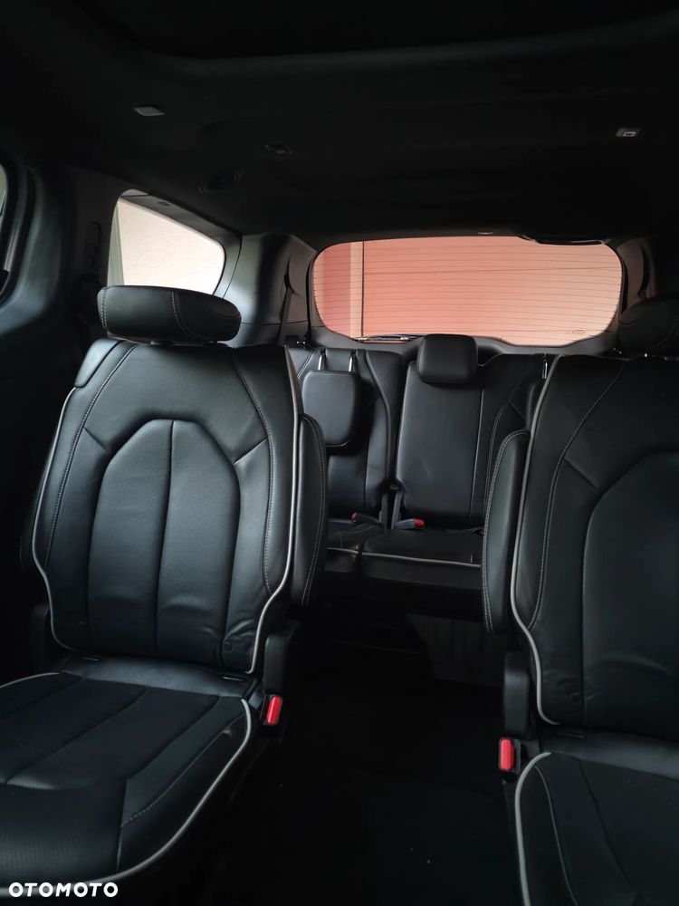 Chrysler Pacifica - 19
