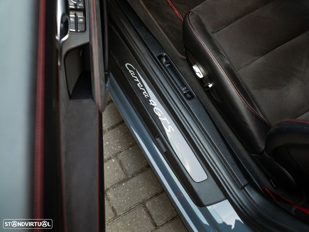 Porsche 911 (991) Carrera 4 GTS PDK - 31