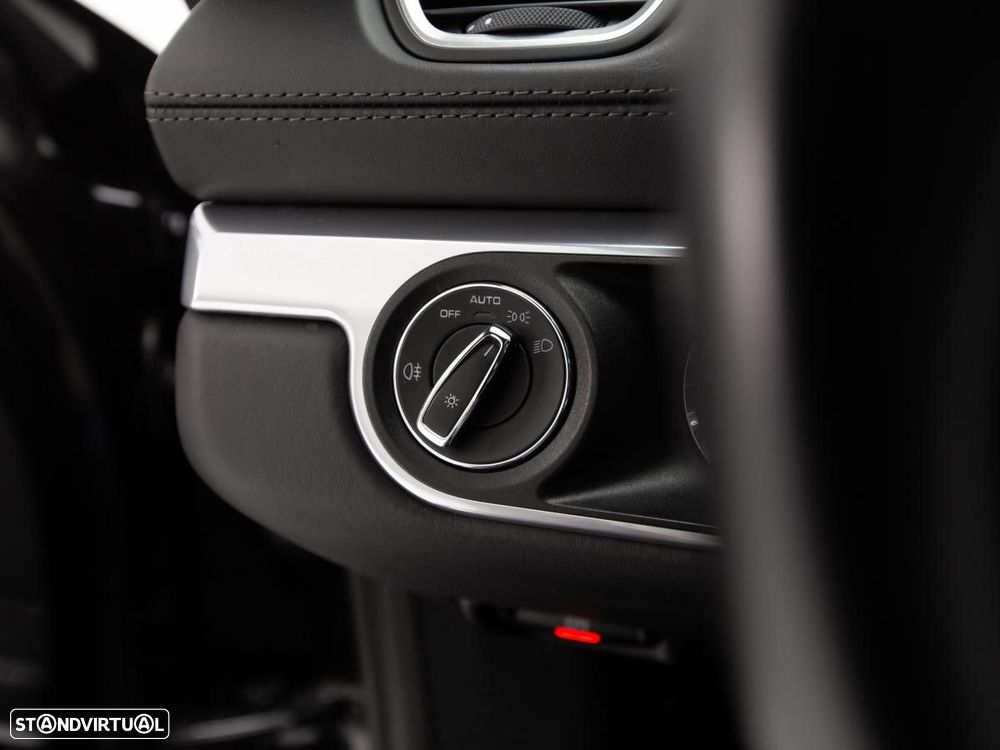 Porsche 718 Cayman - 15