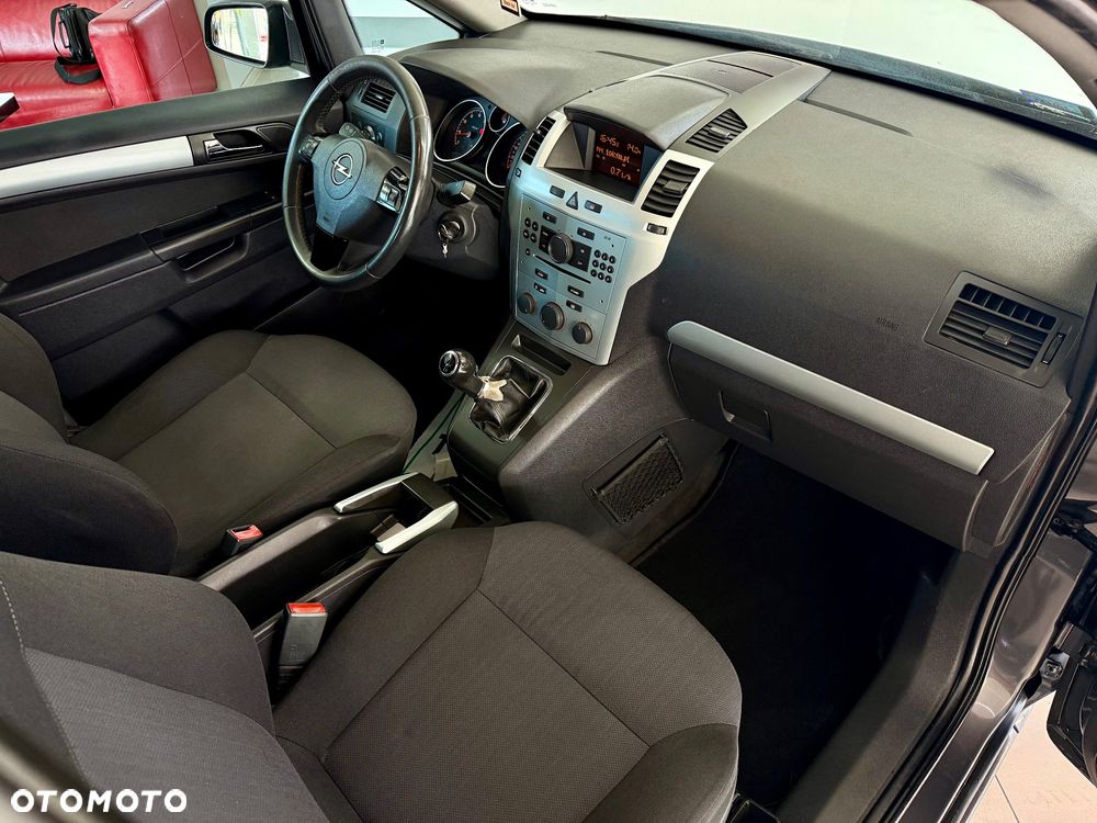 Opel Zafira - 23