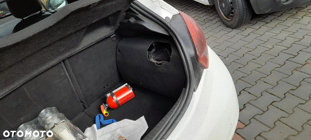 Peugeot 208 1.6 e-THP GTi S&S - 10