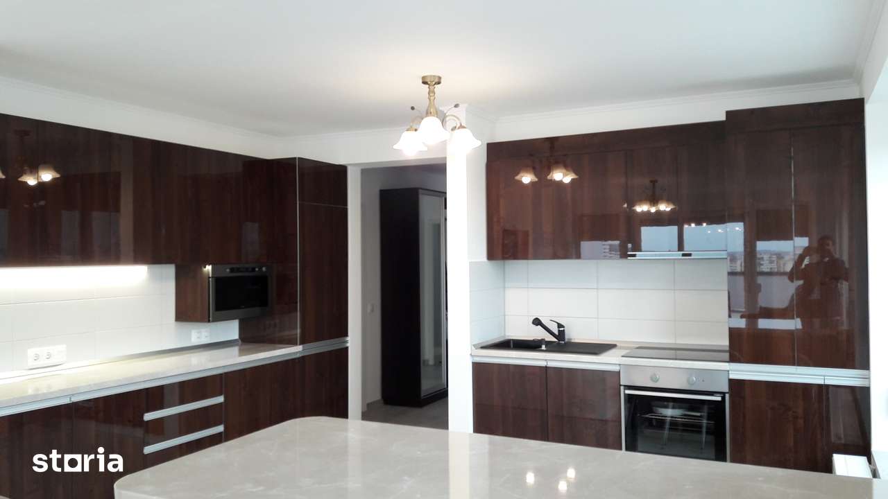 Penthouse cu 3 camere, terasă de 37 mp și parcare Avantgarden! — fotografia 1