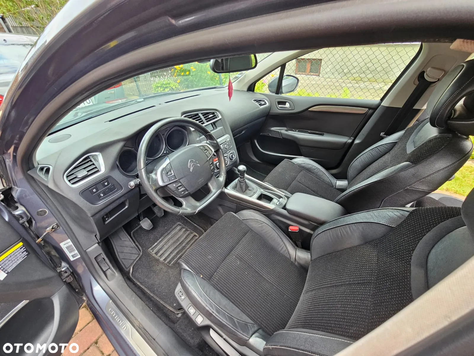 Citroën C4 HDi 110 Exclusive - 18