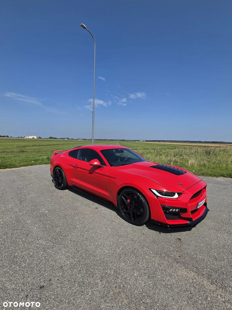 Ford Mustang - 1