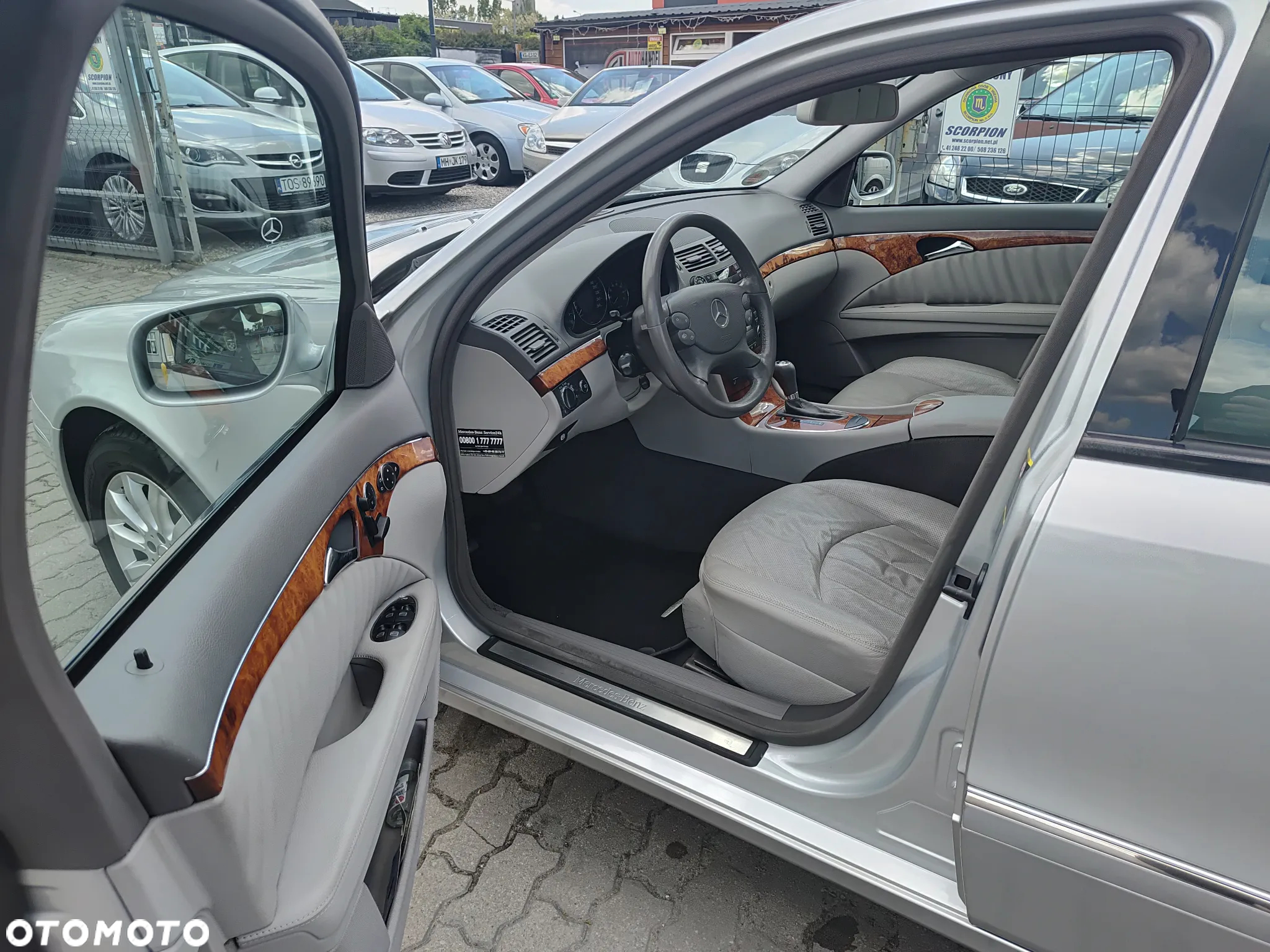 Mercedes-Benz Klasa E 300 Elegance - 8