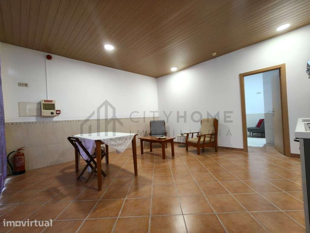 Espaço Comercial c/ Potencial de Habitação ou Escritório Algoz - Grande imagem: 5/12