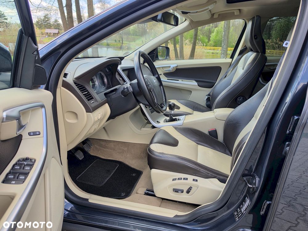 Volvo XC 60 D5 AWD Summum - 18